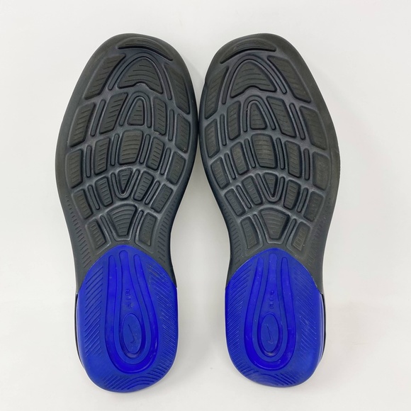 COPY - Nike Air Max Axis - Picture 7 of 8
